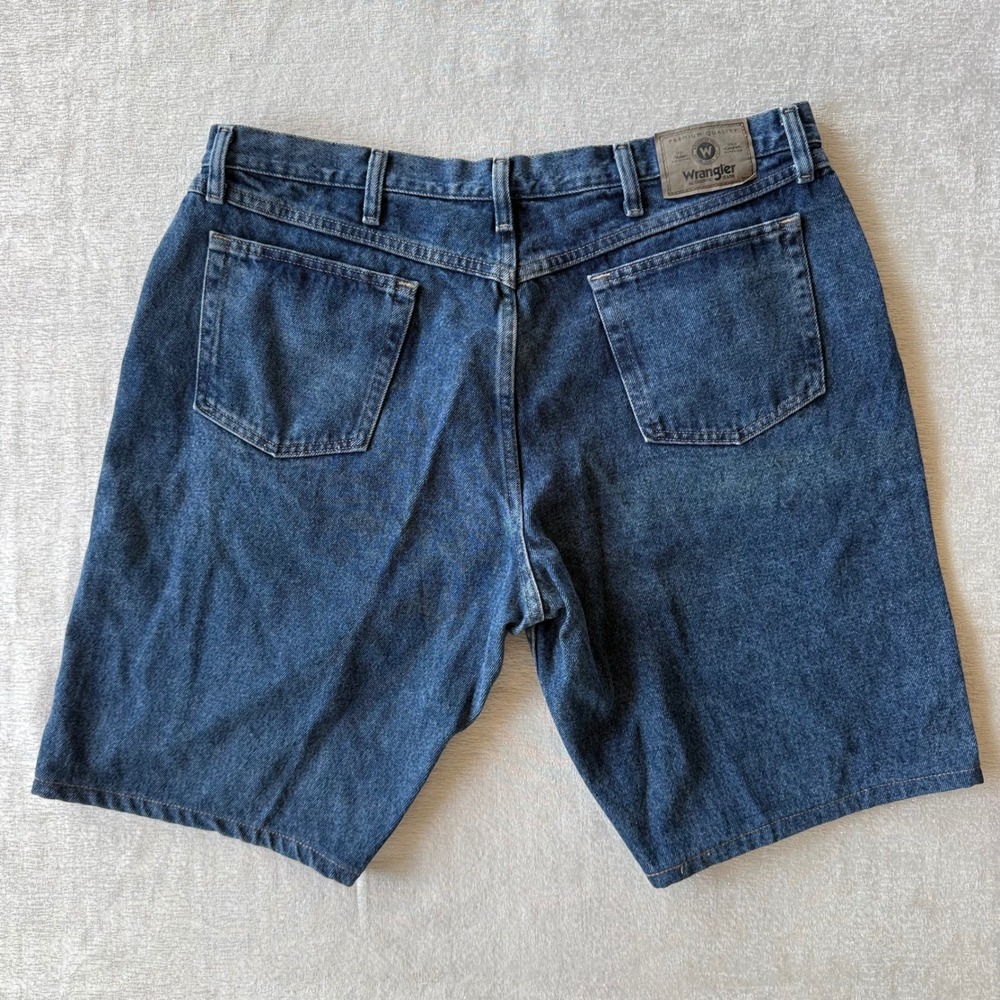 Wrangler Hero Authentic Jeans Mens Size 40 Blue Denim Shorts Relaxed Fit 976T1DR